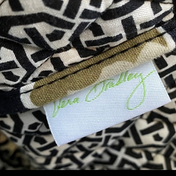 VERA BRADLEY TOTE RETIRED DOGWOOD PATTERN - Picture 7 of 10